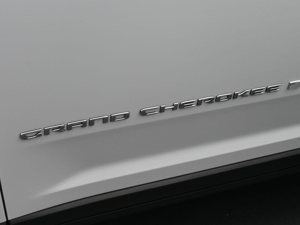 new 2025 Jeep Grand Cherokee L car, priced at $40,012
