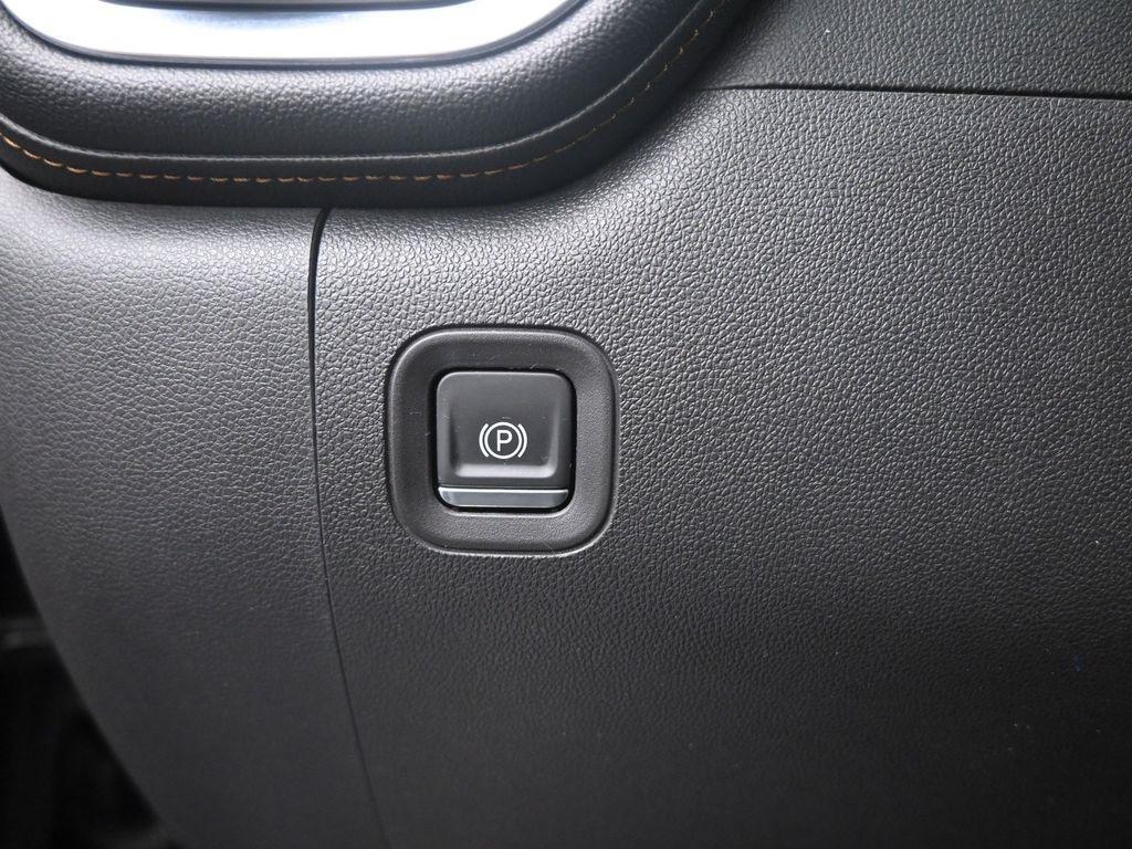 used 2020 GMC Sierra 1500 car, priced at $38,557