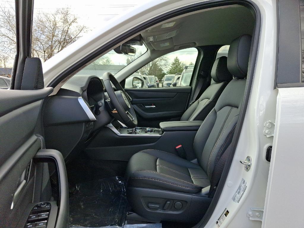 new 2025 Mazda CX-90 car, priced at $39,333