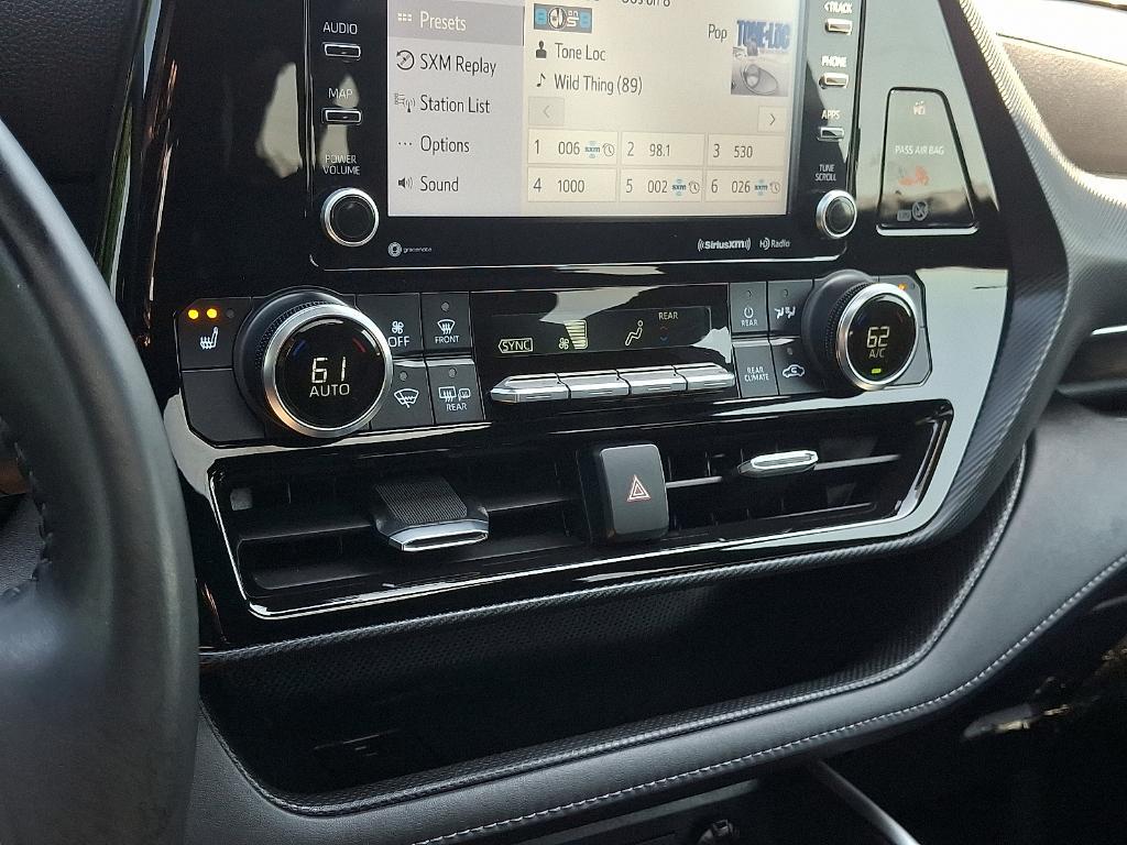 used 2022 Toyota Highlander car, priced at $37,700
