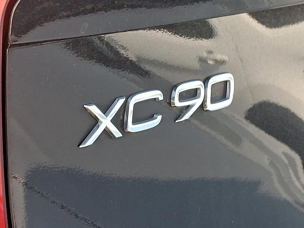 used 2018 Volvo XC90 car, priced at $21,700