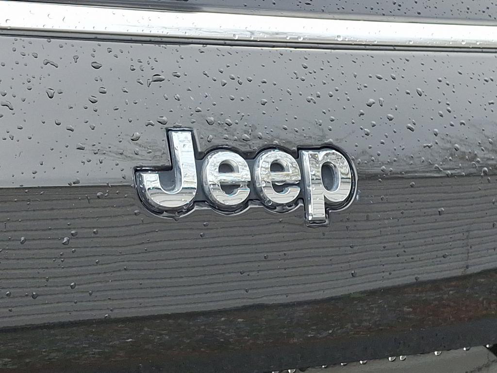 used 2022 Jeep Grand Cherokee L car, priced at $31,999