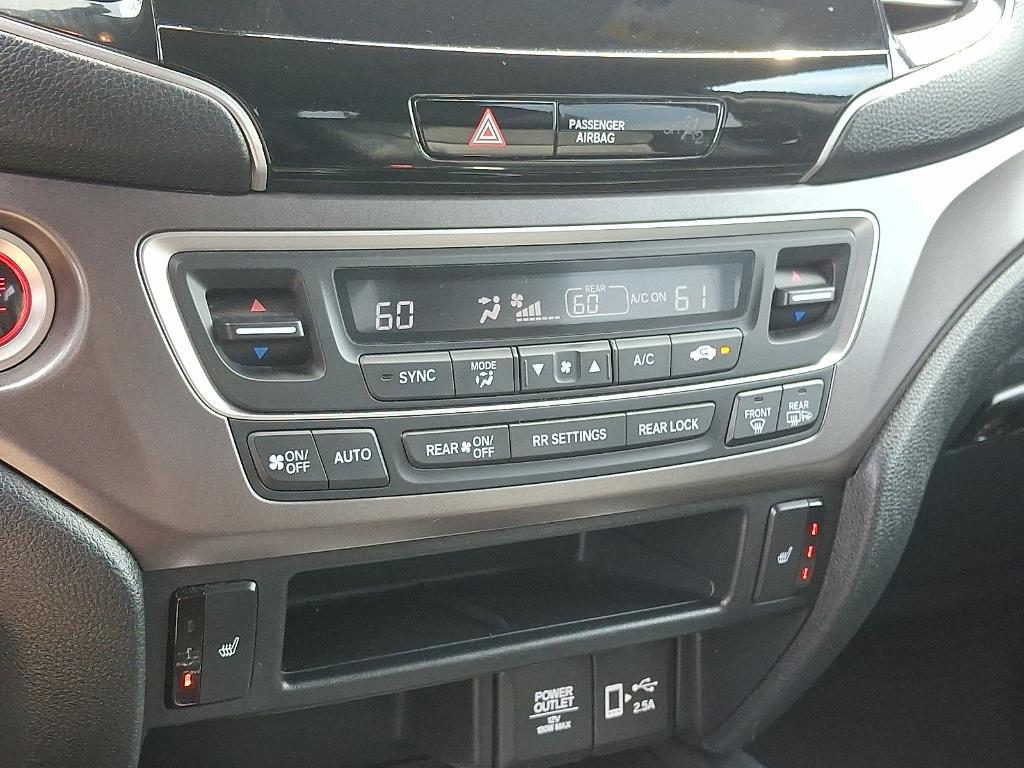 used 2022 Honda Pilot car, priced at $31,172