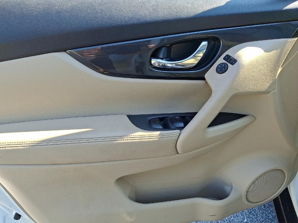 used 2017 Nissan Rogue car, priced at $14,997