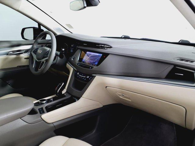 used 2022 Cadillac XT5 car, priced at $33,997
