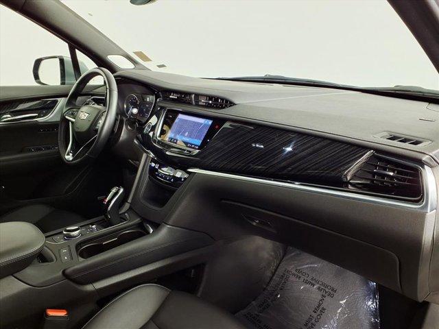 used 2025 Cadillac XT6 car, priced at $39,997