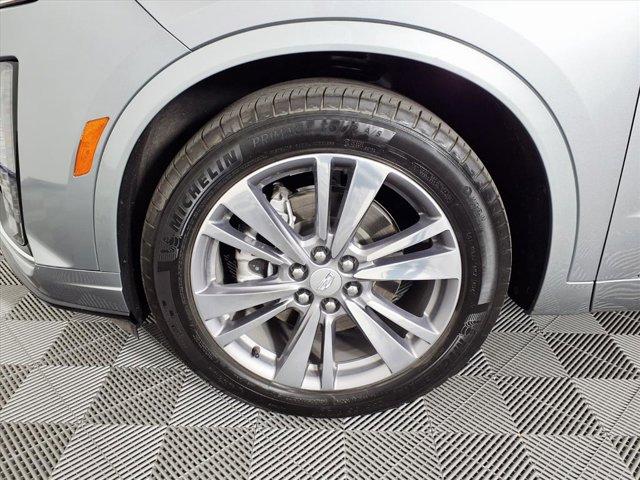 used 2025 Cadillac XT6 car, priced at $39,997