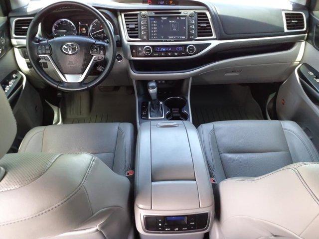 used 2018 Toyota Highlander car, priced at $27,997