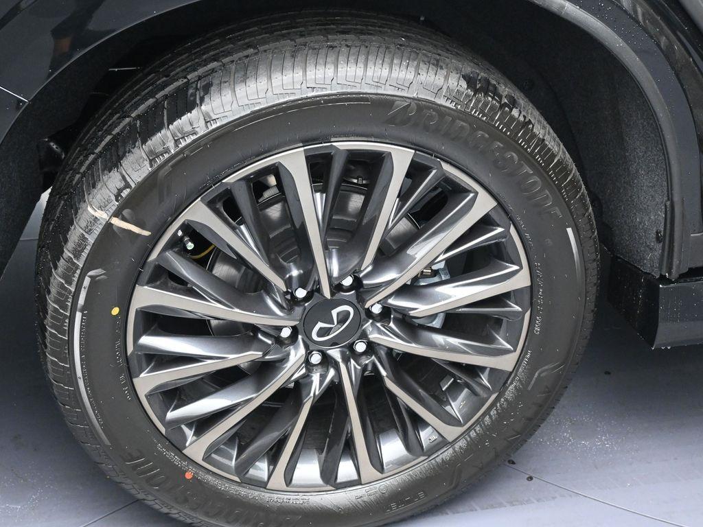 new 2026 INFINITI QX80 car, priced at $108,775