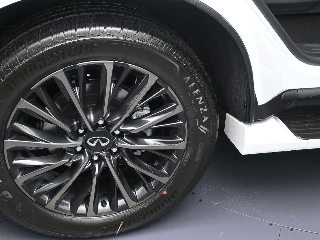 new 2026 INFINITI QX80 car, priced at $107,171