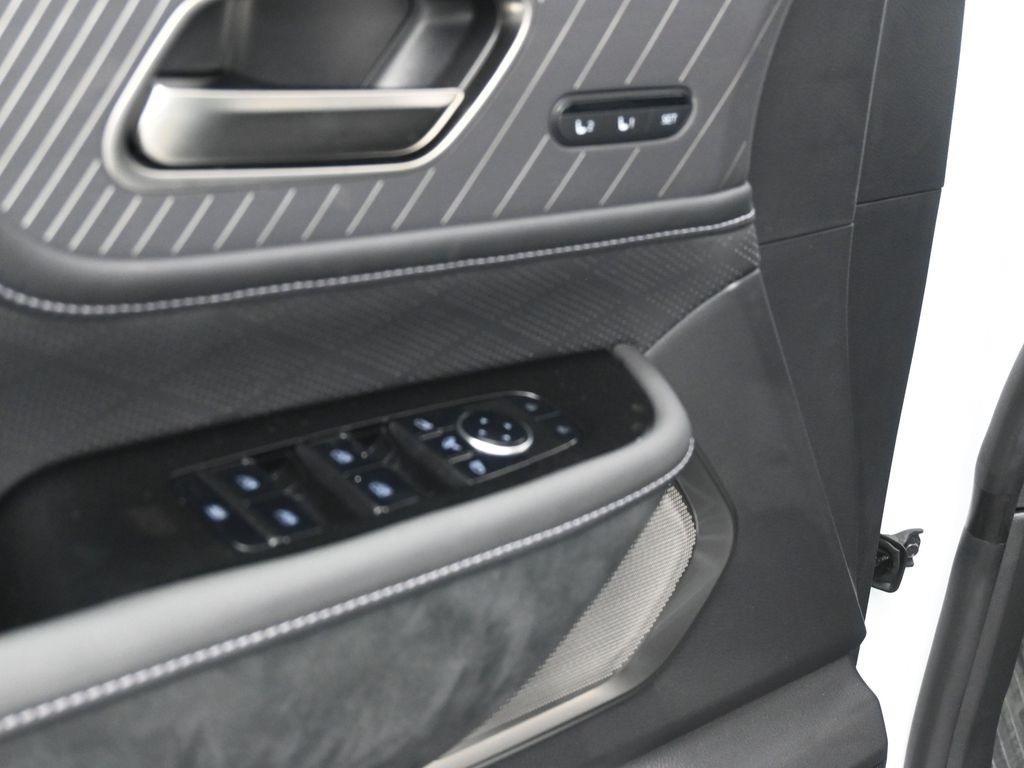 new 2026 INFINITI QX80 car, priced at $107,171