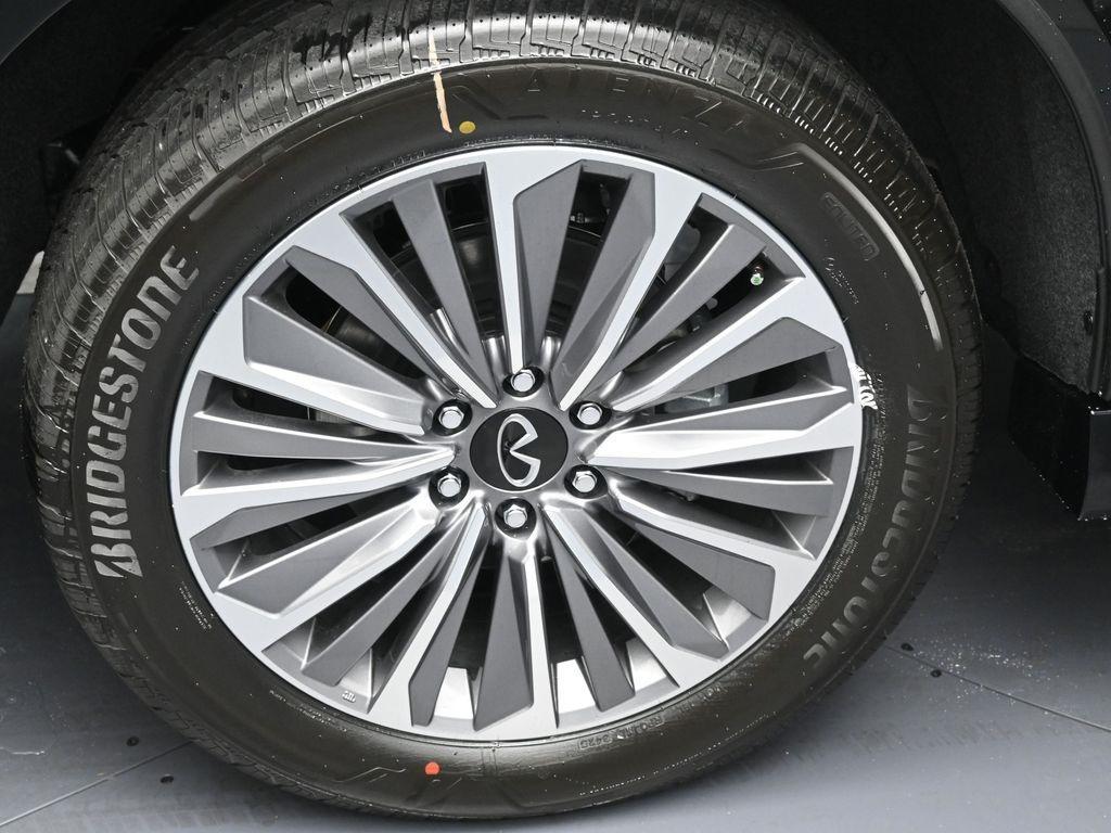 new 2026 INFINITI QX80 car, priced at $91,640