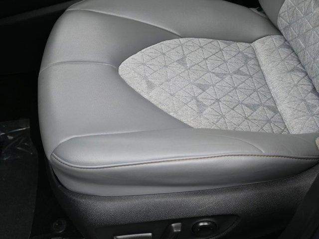 used 2022 Toyota Highlander Hybrid car, priced at $38,000