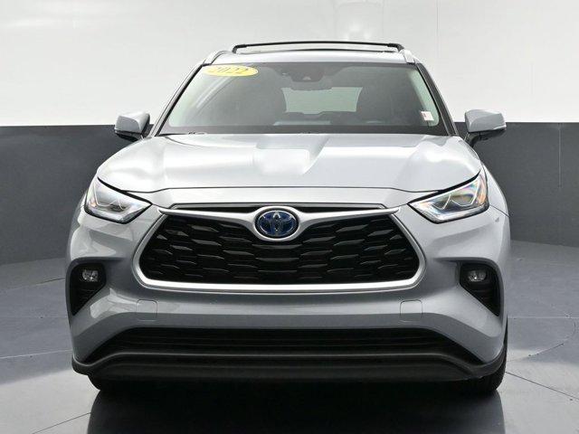 used 2022 Toyota Highlander Hybrid car, priced at $38,000