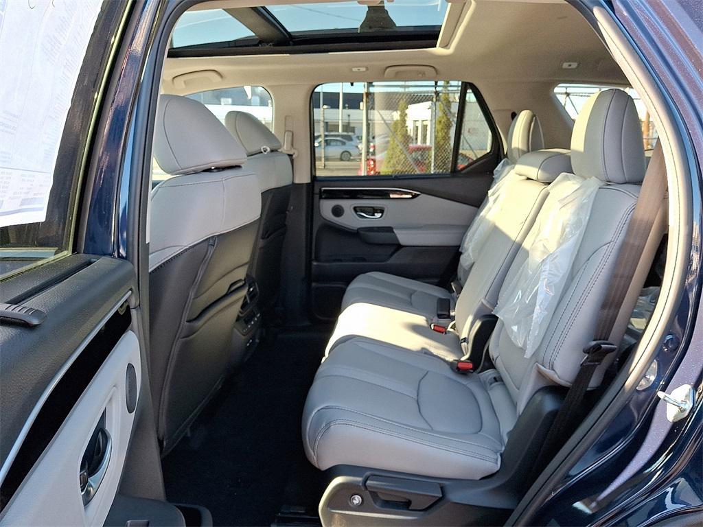 new 2025 Honda Pilot car, priced at $52,085