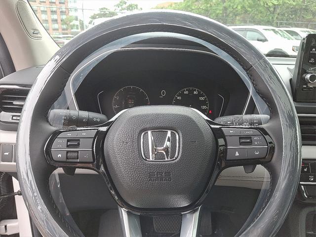 new 2025 Honda Pilot car, priced at $53,405