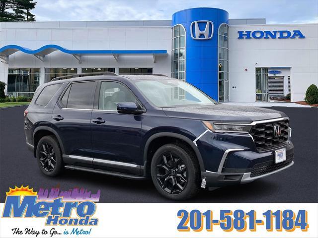 new 2025 Honda Pilot car, priced at $52,895