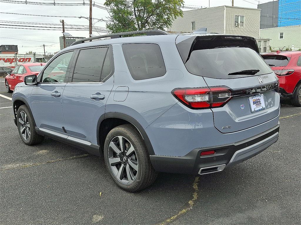 new 2025 Honda Pilot car, priced at $51,550