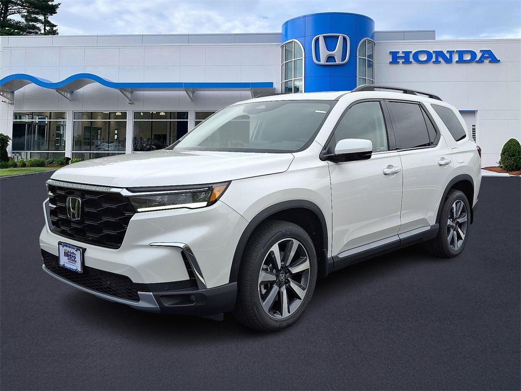 new 2025 Honda Pilot car, priced at $52,280