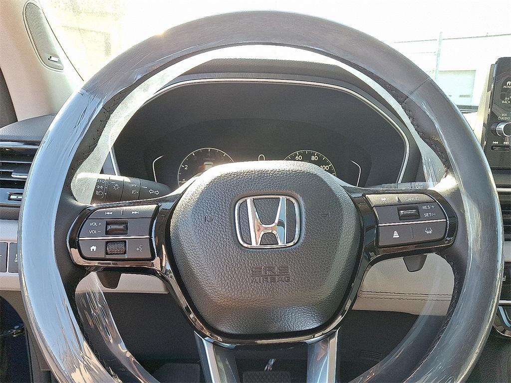 new 2025 Honda Pilot car, priced at $51,095