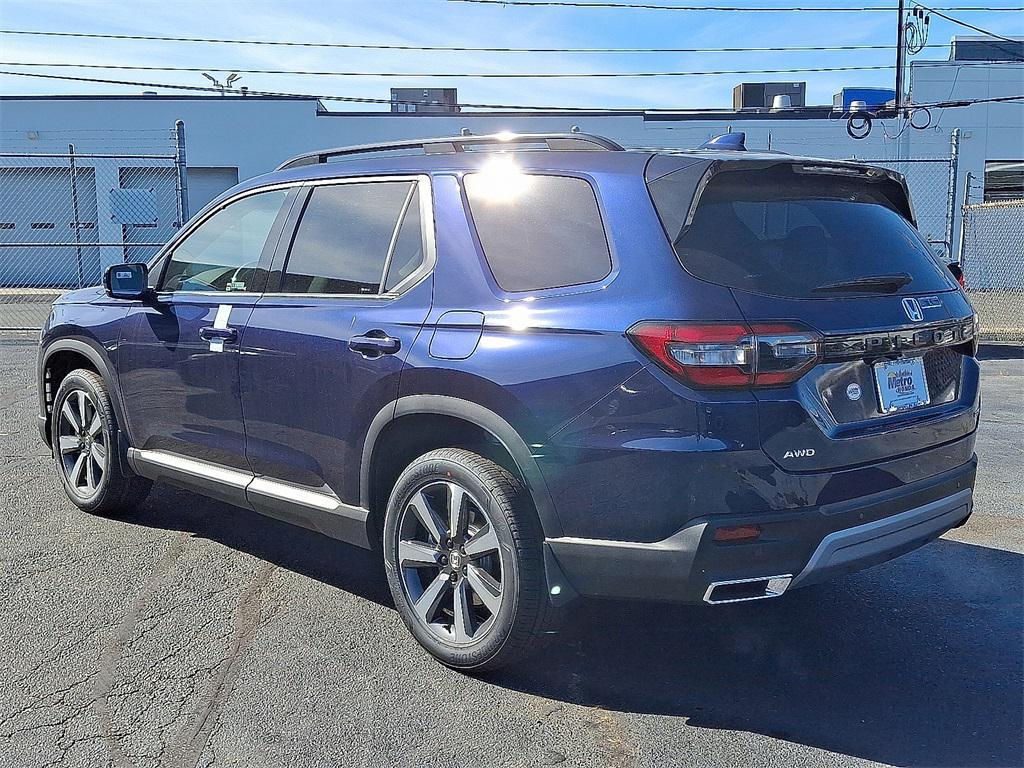 new 2025 Honda Pilot car, priced at $51,095