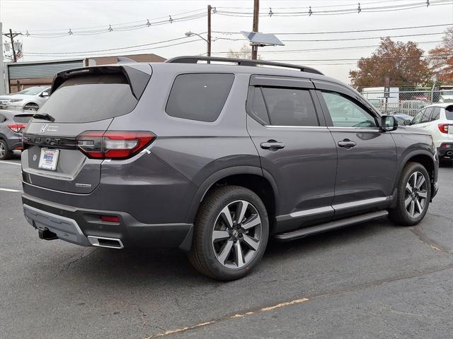 new 2025 Honda Pilot car, priced at $52,715