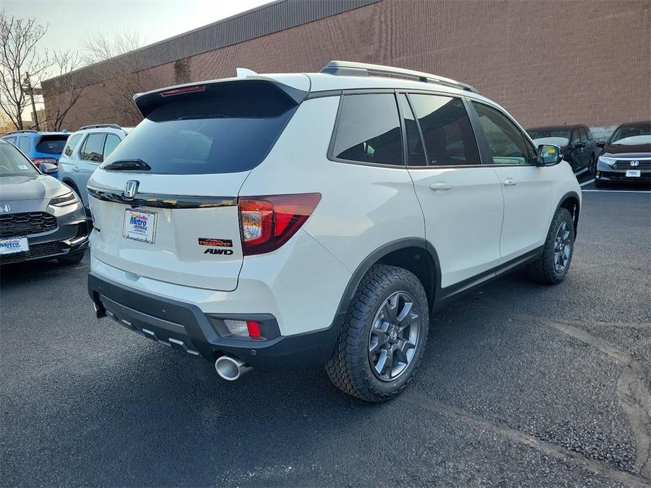 new 2024 Honda Passport car, priced at $44,955