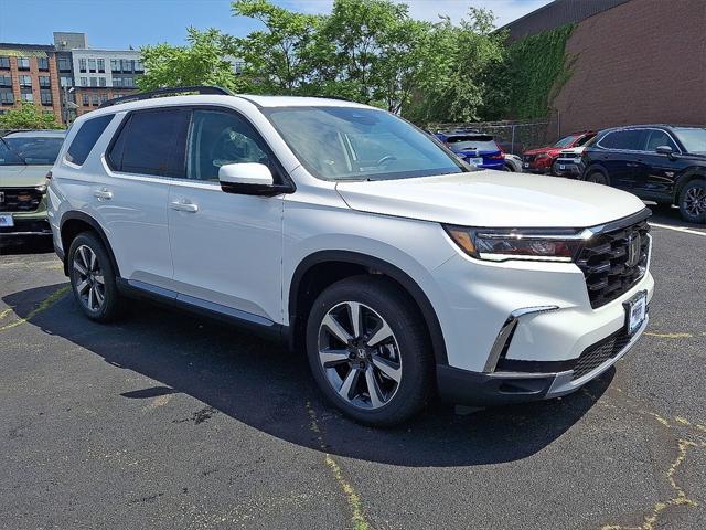 new 2025 Honda Pilot car, priced at $51,505