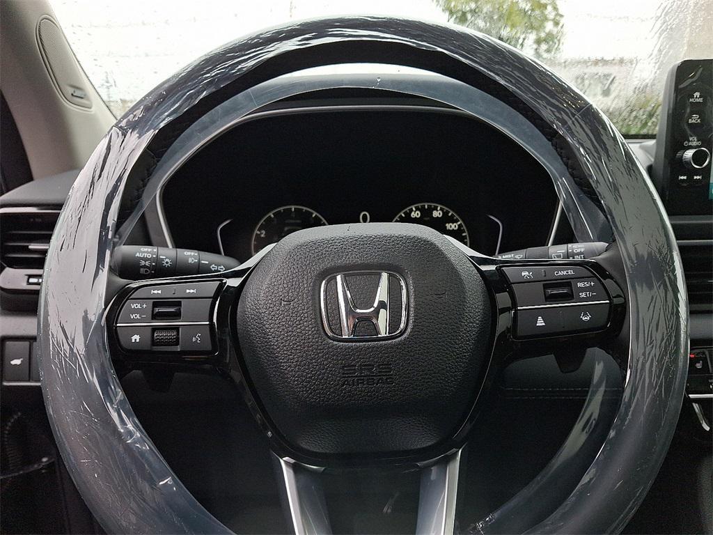 new 2025 Honda Pilot car, priced at $51,095
