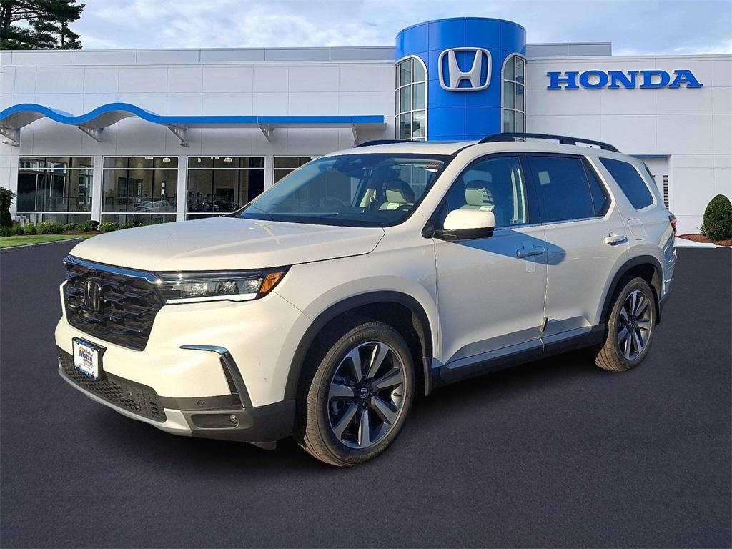 new 2025 Honda Pilot car, priced at $55,030