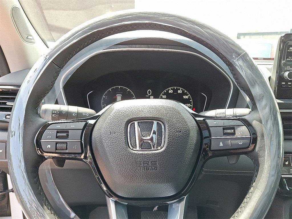 new 2025 Honda Pilot car, priced at $51,550