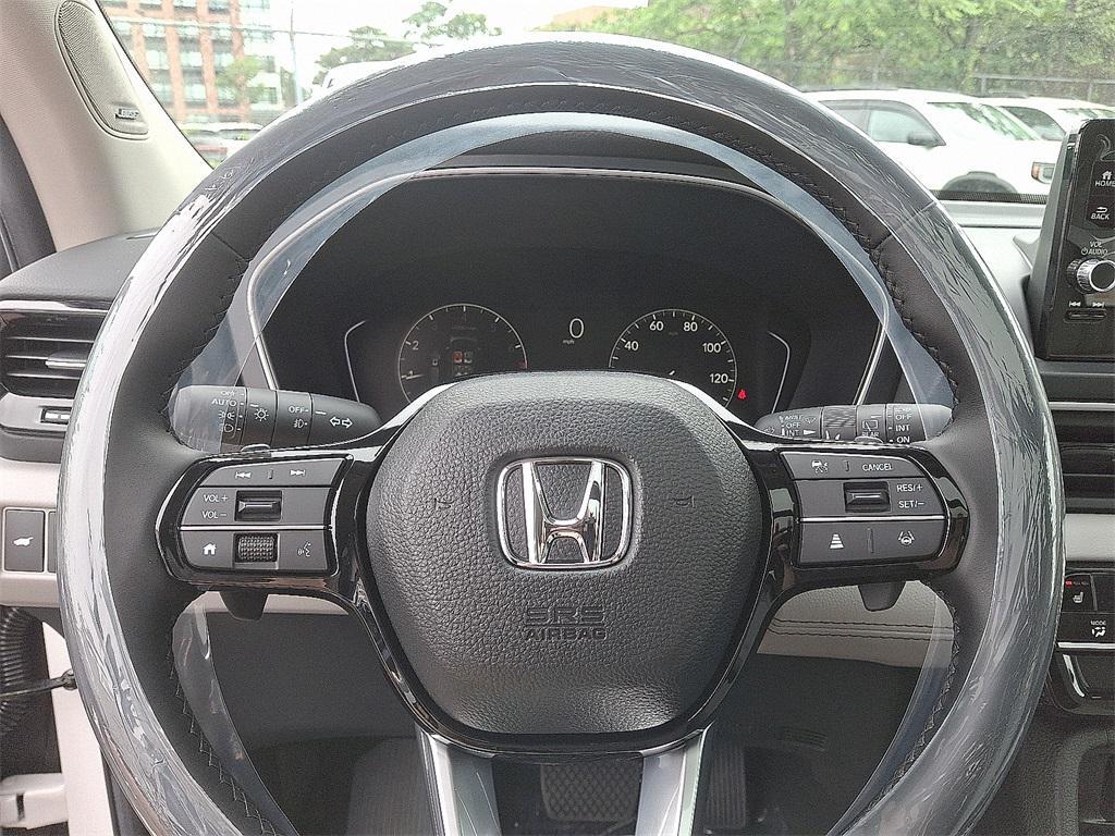 new 2025 Honda Pilot car, priced at $53,450