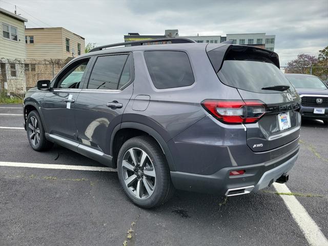 new 2025 Honda Pilot car, priced at $51,685