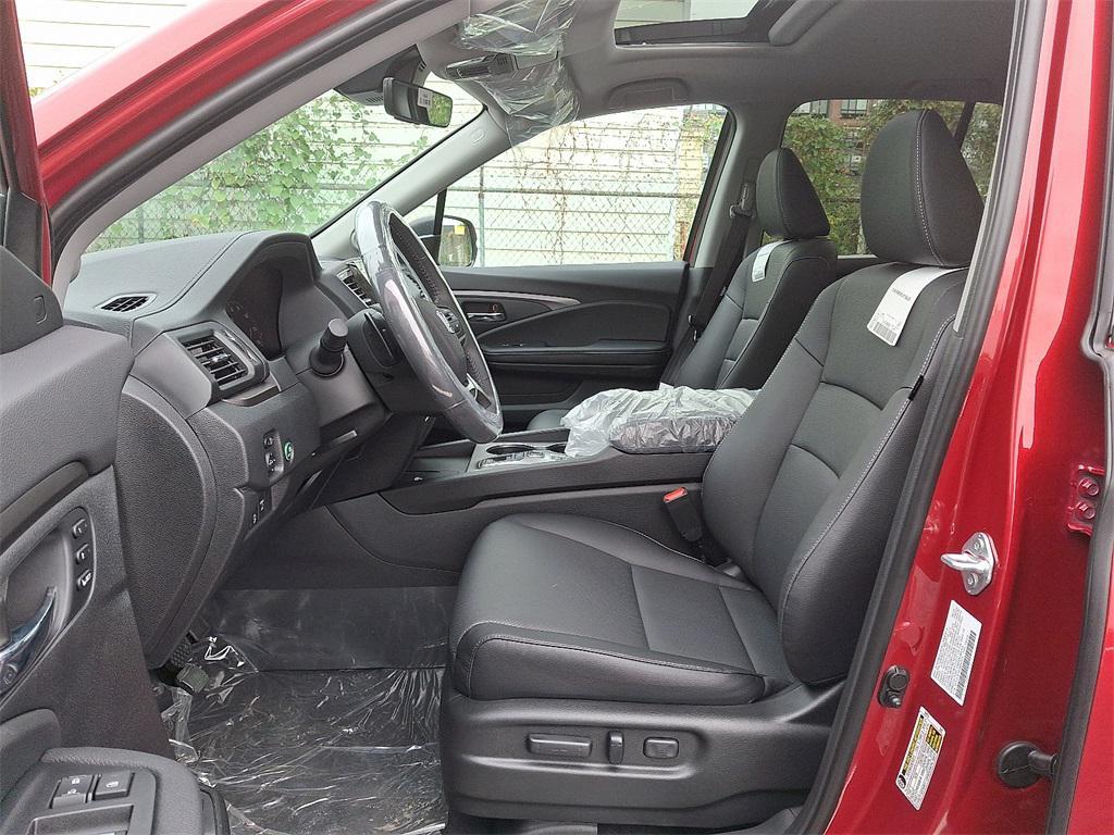 new 2025 Honda Ridgeline car, priced at $45,135