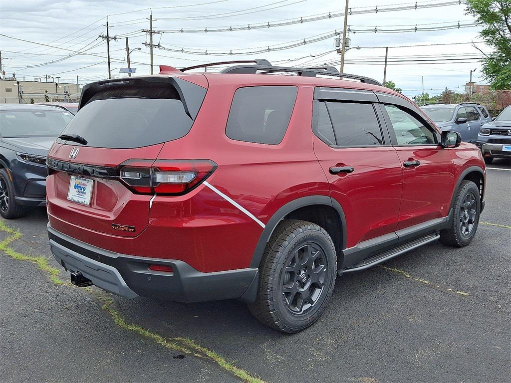 new 2025 Honda Pilot car, priced at $52,090