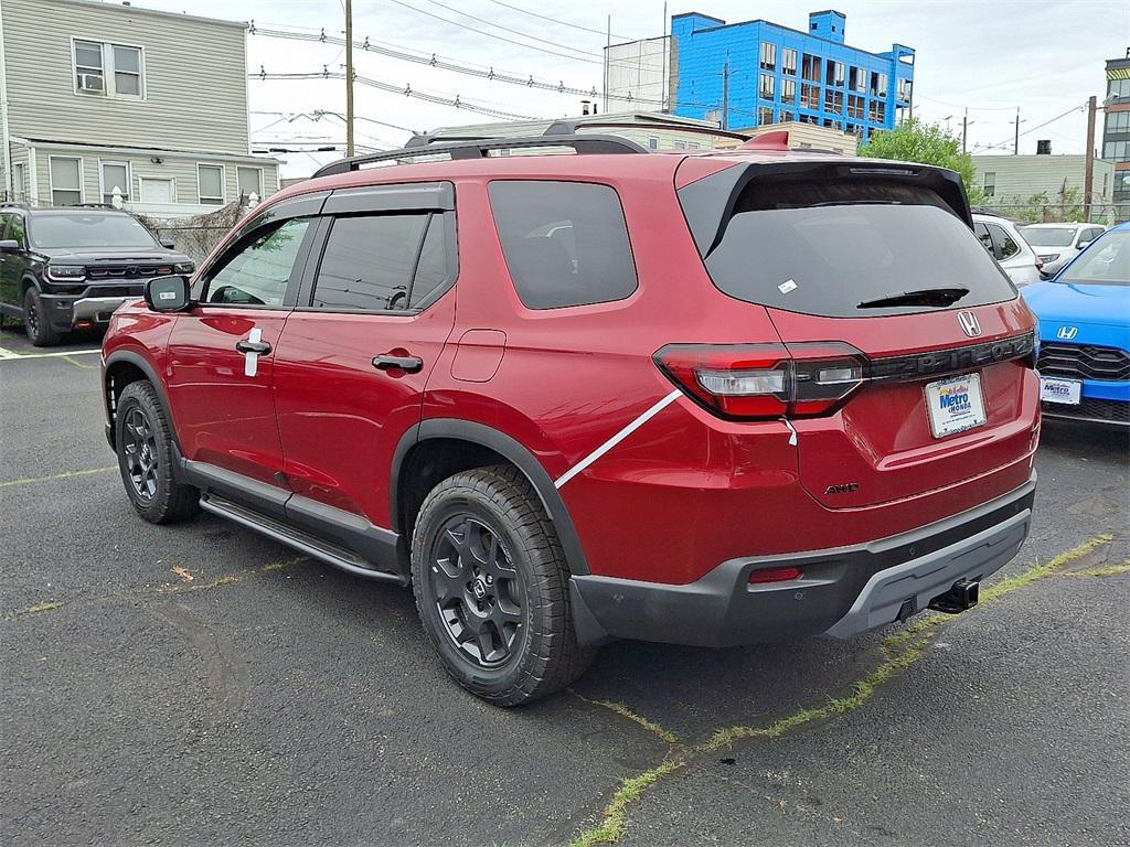 new 2025 Honda Pilot car, priced at $52,090