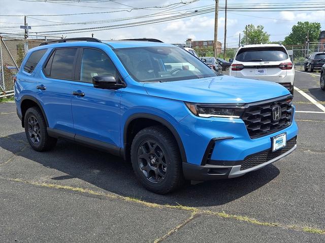 new 2025 Honda Pilot car, priced at $51,305