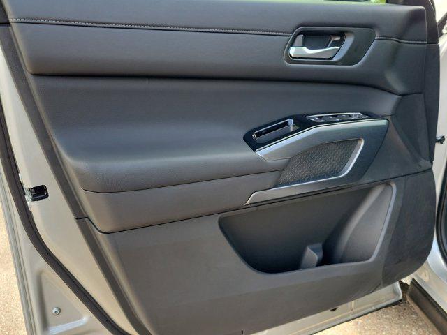 new 2025 Nissan Pathfinder car, priced at $37,218