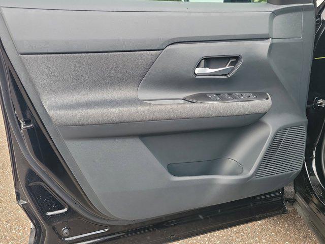new 2025 Nissan Kicks car, priced at $23,525