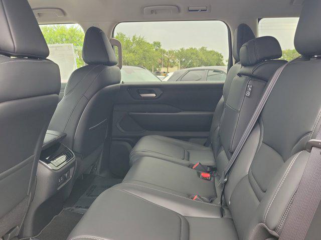 new 2025 Nissan Armada car, priced at $56,331