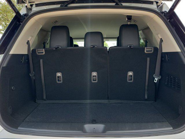 new 2025 Nissan Pathfinder car, priced at $37,218