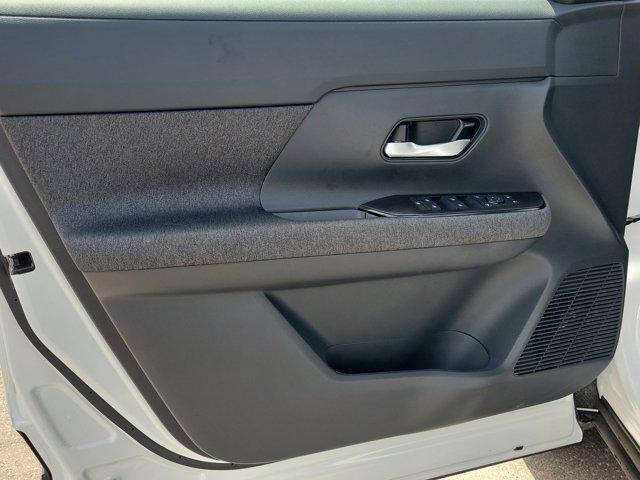 new 2025 Nissan Kicks car, priced at $23,911