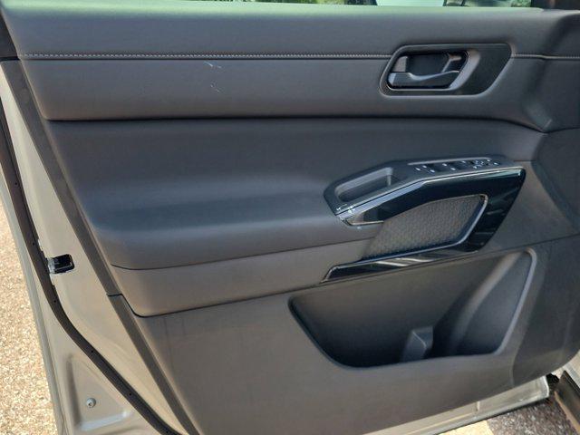 new 2025 Nissan Pathfinder car, priced at $36,004