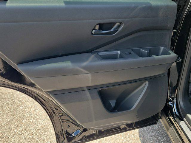 new 2025 Nissan Pathfinder car, priced at $35,586
