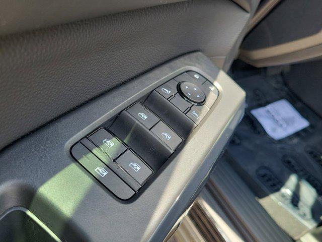 new 2025 Nissan Pathfinder car, priced at $35,586