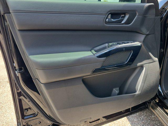 new 2025 Nissan Pathfinder car, priced at $35,586