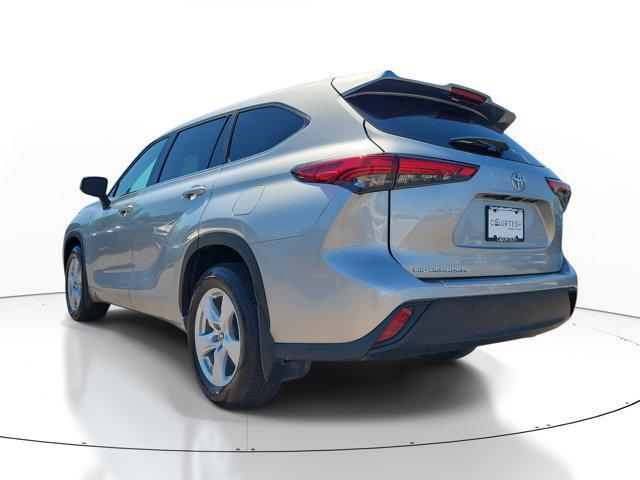 used 2023 Toyota Highlander car, priced at $32,283