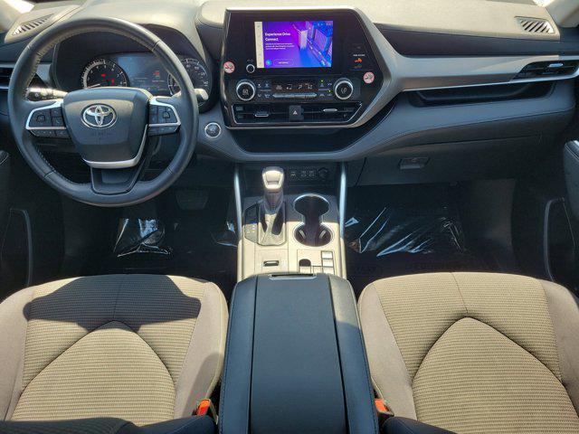 used 2023 Toyota Highlander car, priced at $32,283