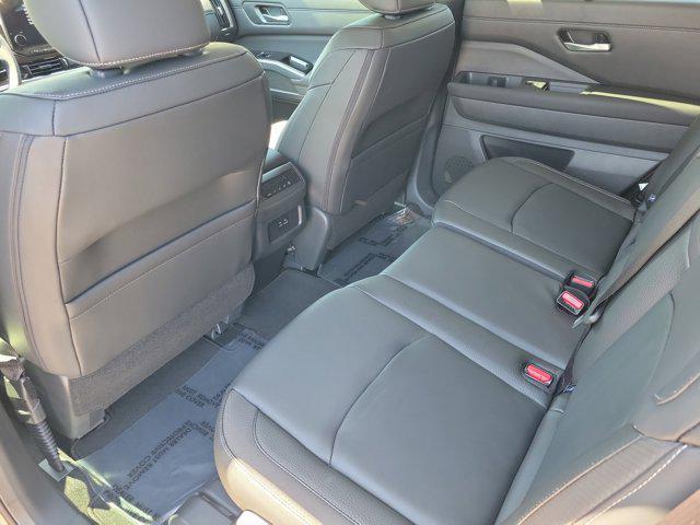 new 2025 Nissan Pathfinder car, priced at $40,199
