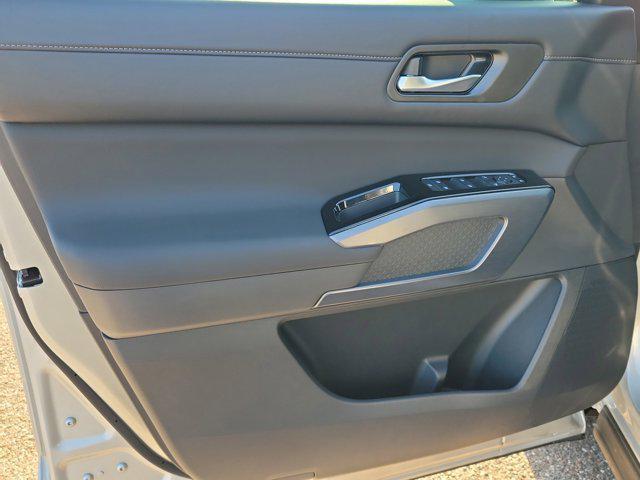 new 2025 Nissan Pathfinder car, priced at $40,247